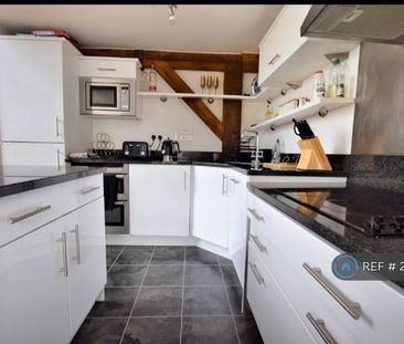 2 bedroom penthouse to rent - Photo 3