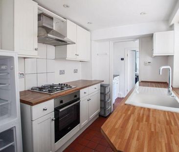 3 bedroom terraced house to rent - Photo 6
