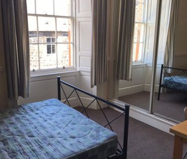 4 bedroom flat to rent - Photo 5