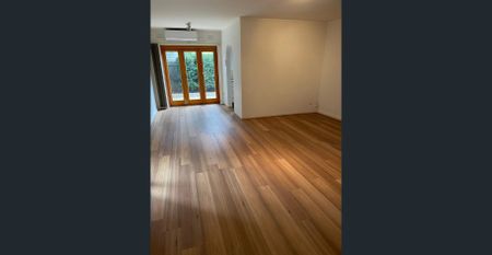 Stylish Split Level Living - Photo 2