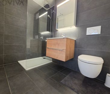 Generous, bright with large balcony - Photo 1