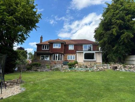 Manton Hollow, Marlborough, SN8 - Photo 5