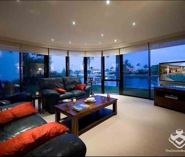 Waterfront Residence for Large Boat - Photo 6