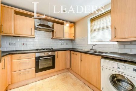Hampton Court Way, Widnes, WA8 - Photo 2