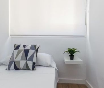 Calle Lozano de Torres, Málaga, Andalusia 29013 - Photo 5