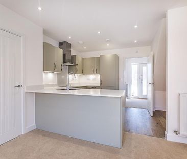 2 bedroom end of terrace house to rent - Photo 6