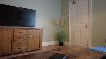 4 bedroom terraced house to rent - Photo 5