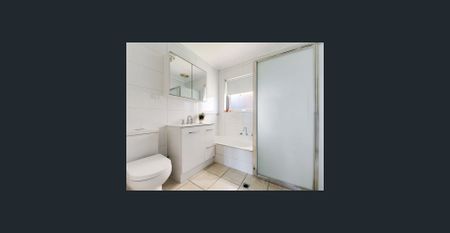 Modern and Spacious Unit - Photo 3