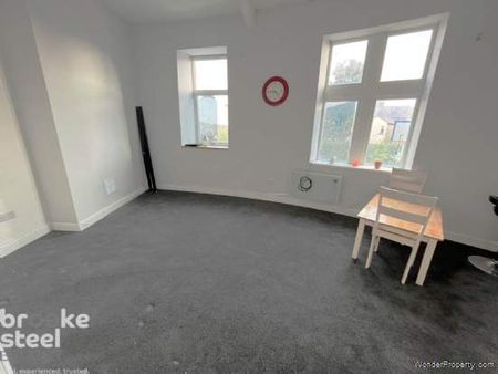 2 bedroom property to rent in Rossendale - Photo 2