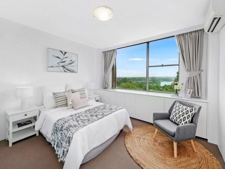 SERENE APARTMENT WITH SPARKLING WATER VIEWS - Photo 3