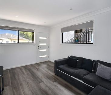 Modern One-Bedroom Flat in Lurnea - Photo 3