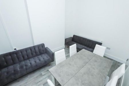 5 bedroom private hall to rent - Photo 2