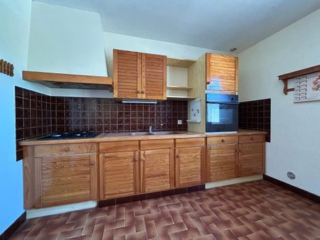 Location Maison 5 pièces 97m² AIRE SUR L ADOUR 40800 - Photo 3