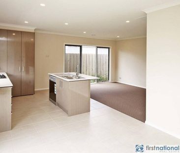 Modern 3 bedroom townhouse - Photo 3