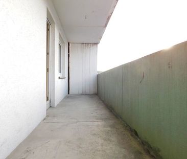 Frisch renovierte 2-Zi.-Whg. mit neuem Bad und neuem Boden - Photo 1