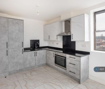 2 bedroom flat to rent - Photo 3
