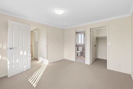 4/10 Wallumatta Road, Caringbah NSW 2229 - Townhouse For Rent | Domain - Photo 3