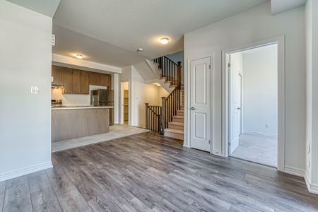 For Lease - 1112 Lockie Drive, Oshawa, Ontario - Photo 4