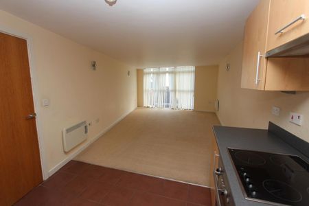1 bedroom flat to rent - Photo 2