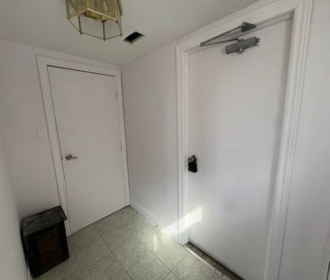 For Lease - 431 Oceanside Avenue Unit# A, Richmond Hill, Ontario - Photo 4