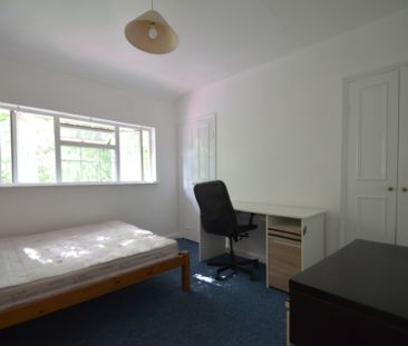 1 bedroom Property to rent - Photo 2