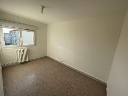 Location - Appartement T4 - 70 m² - Montbéliard - Photo 3