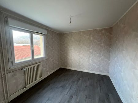 Location - Appartement T4 - 65 m² - Pont-de-Roide-Vermondans - Photo 3