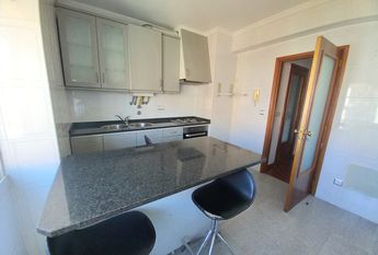 3+1 bedroom flat with balconies in Esgueira!
