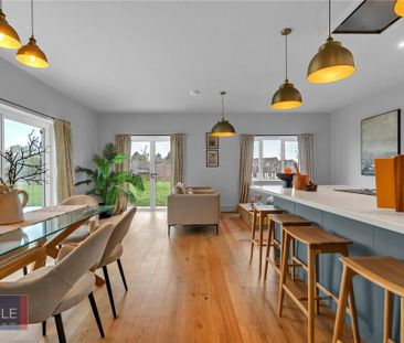 4 bedroom detached house to rent - Photo 3