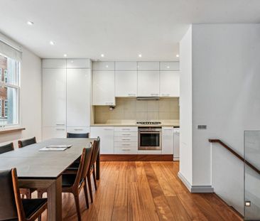 3 bedroom house in Kensington - Photo 2