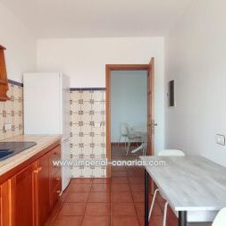 A wonderful three-bedroom flat is available to rent on a seasonal basis in the scenic countryside of La Orotava. Panoramic views, a lovely terrace and parking. - Photo 1
