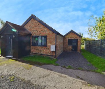 2 bedroom detached bungalow to rent - Photo 4