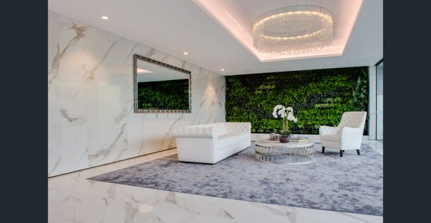 Spacious 1-Bedroom with Modern Kitchen and Balcony - Photo 1