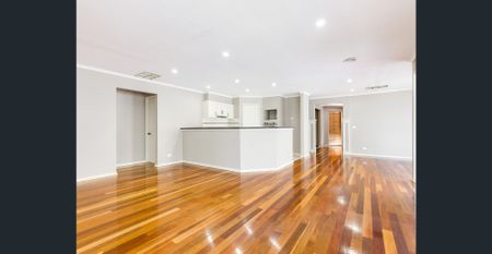 Beautiful 3 Bedroom with Double Living - Photo 3