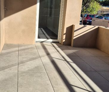 Location Appartement 3 pièces 70m² - Photo 3