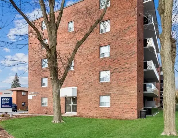 3900 Wyandotte Street East | 3900 Wyandotte Street East, Windsor - Photo 1