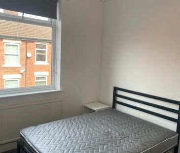 Room in a Shared House, Roslin Street, M11 - Photo 1