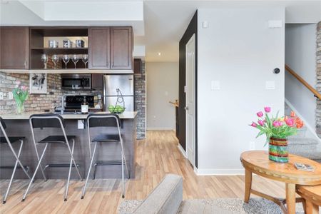 For Lease - 823 Dundas Road Unit# 5, Toronto, Ontario - Photo 2