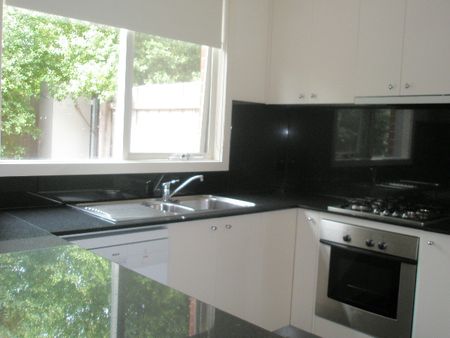 4/13 Irving Avenue PRAHRAN - Photo 4