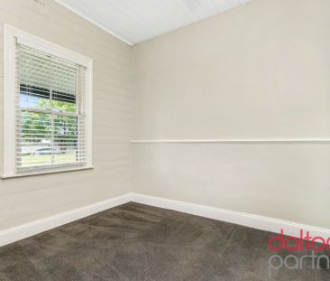 Stylish Carrington Cottage! - Photo 4