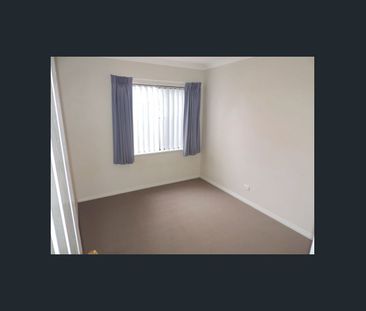 FAMILY 4 BED 2 BATH HOME CLOSE TO BEACH - Photo 4