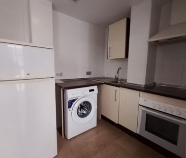 Apartment - Murcia (Principe de Asturias) - Photo 6