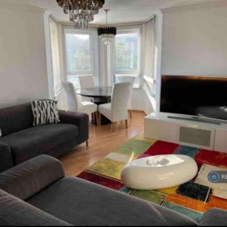 3 bedroom flat to rent - Photo 1