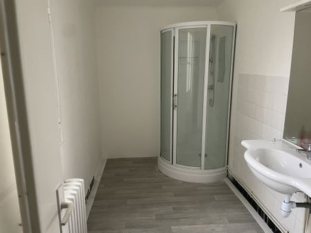 Location Appartement 3 pièces 63m² CHATELLERAULT 86100 - Photo 2