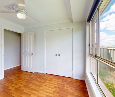 Family Home in a Quiet Cul-de-sac - Photo 2
