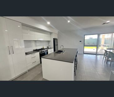 3 Quartz Way, Henley Brook, WA 6055 - Photo 4