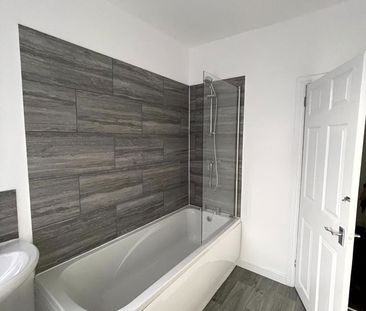 2 Bed Terraced House, Arthington View, LS10 - Photo 6