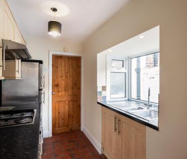 2 bedroom terraced house to rent - Photo 3
