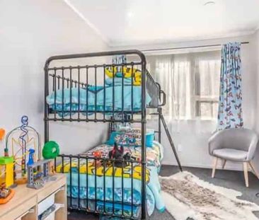 Family home near to porirua City and motorway - Photo 1