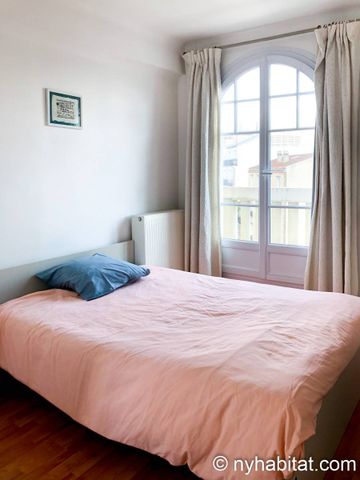 Logement à Paris, Location meublée - Photo 3